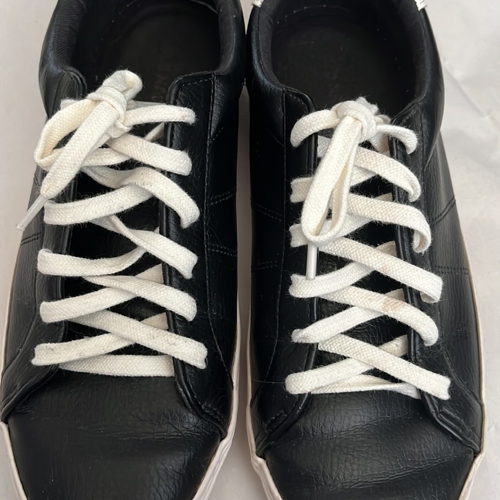 Old Navy Blackjack Court Sneaker - Picture 2 of 9